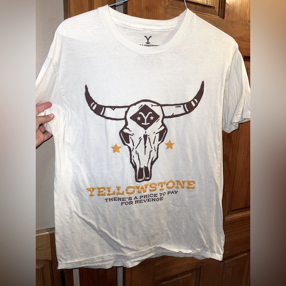 Yellowstone White Graphic Tee